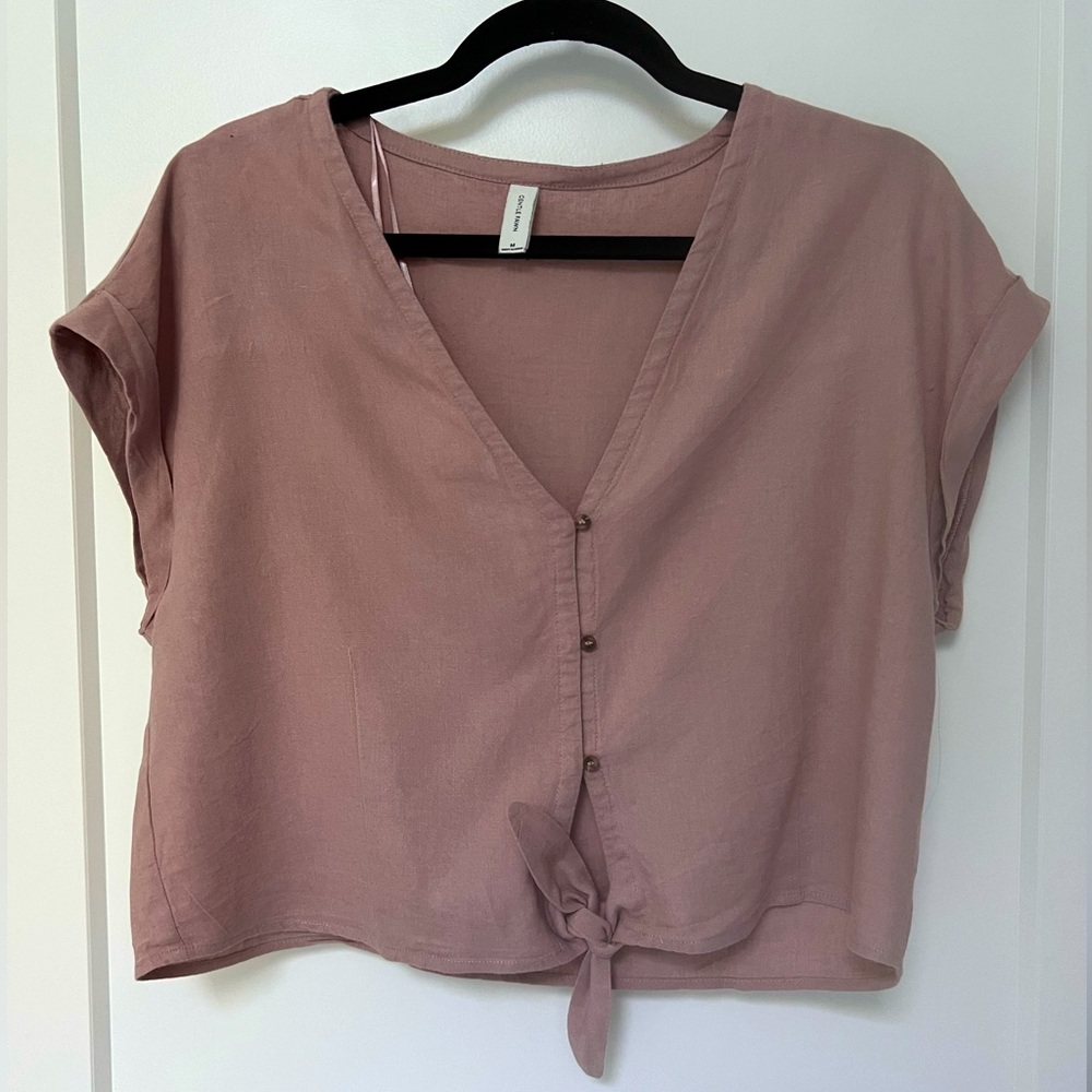 🩷🩷🩷SOLD!!🩷🩷🩷 GENTLE FAWN Fawn Crop Top with Tie - MEDIUM